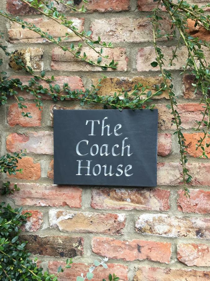 Вилла The Coach House Grimston Экстерьер фото