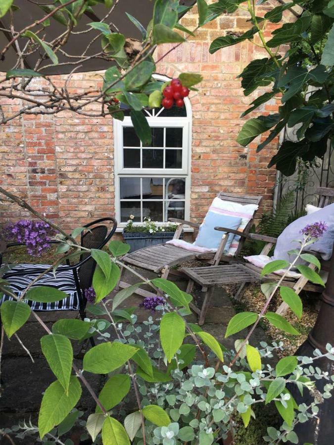Вилла The Coach House Grimston Экстерьер фото